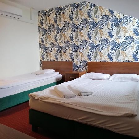 Hotel Pensjonat Telimena Zwierzyniec Esterno foto