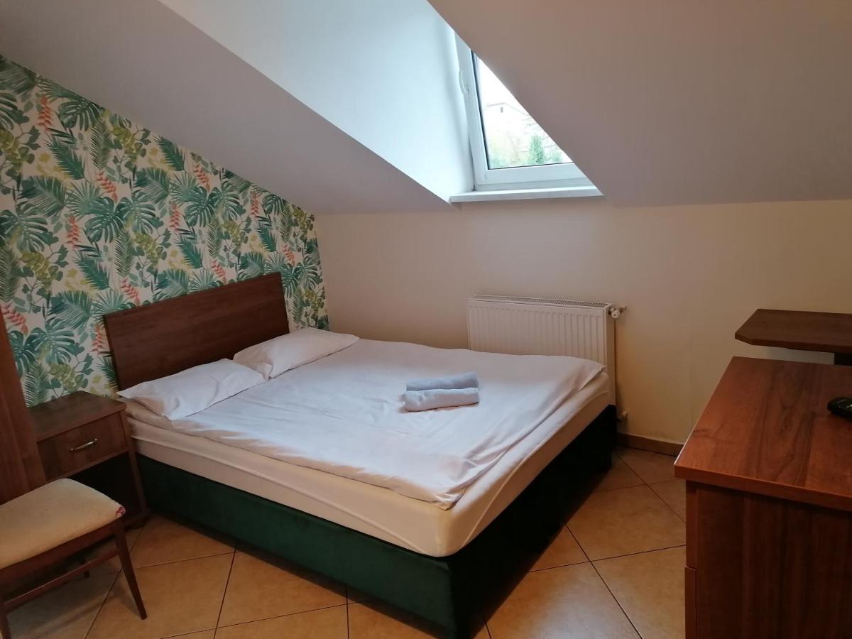 Hotel Pensjonat Telimena Zwierzyniec Esterno foto