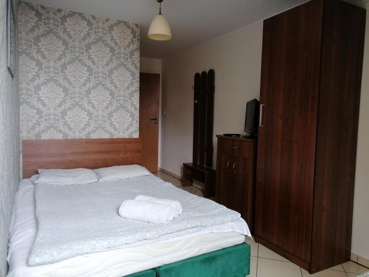Hotel Pensjonat Telimena Zwierzyniec Esterno foto