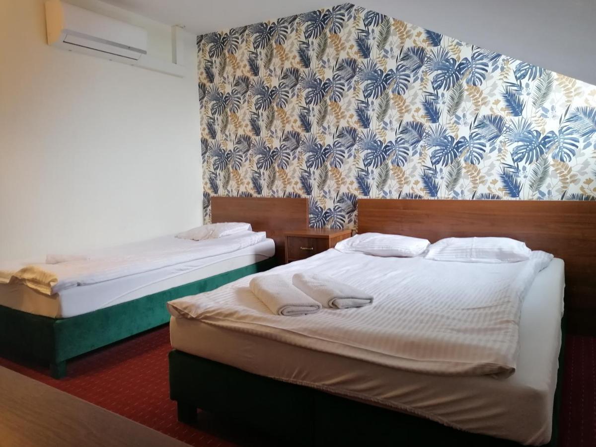 Hotel Pensjonat Telimena Zwierzyniec Esterno foto